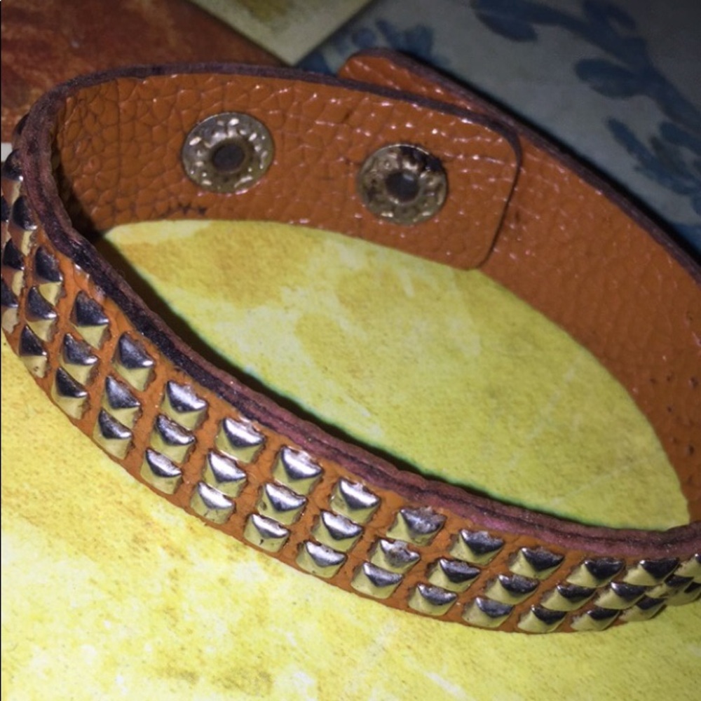🛑 SoldLeather Bracelet w Silver Studs BN